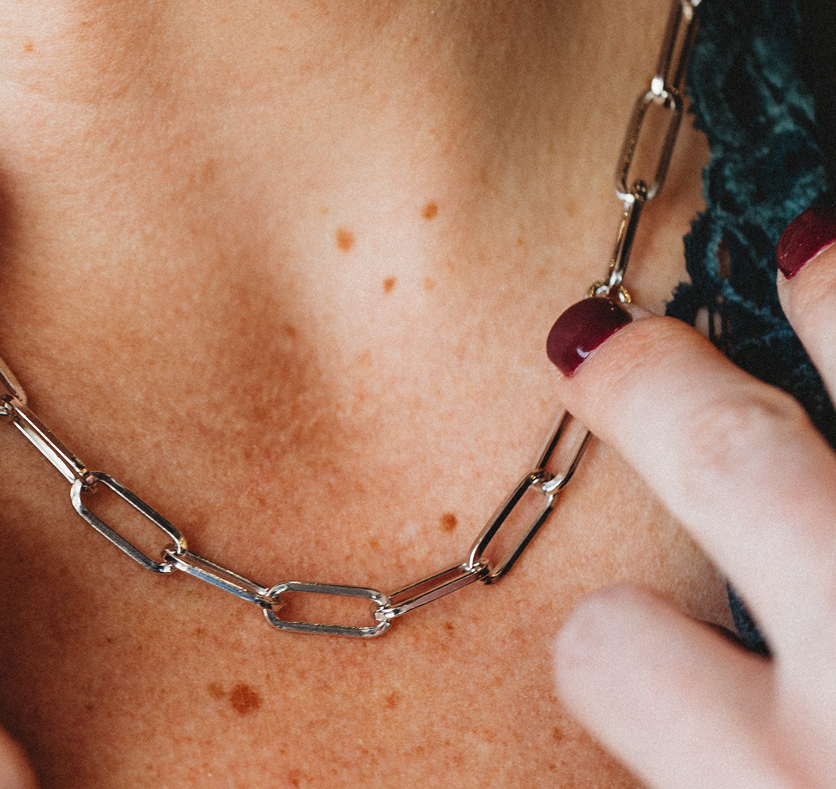 Sterling Silver Paperclip Link Necklace - 18" - Details