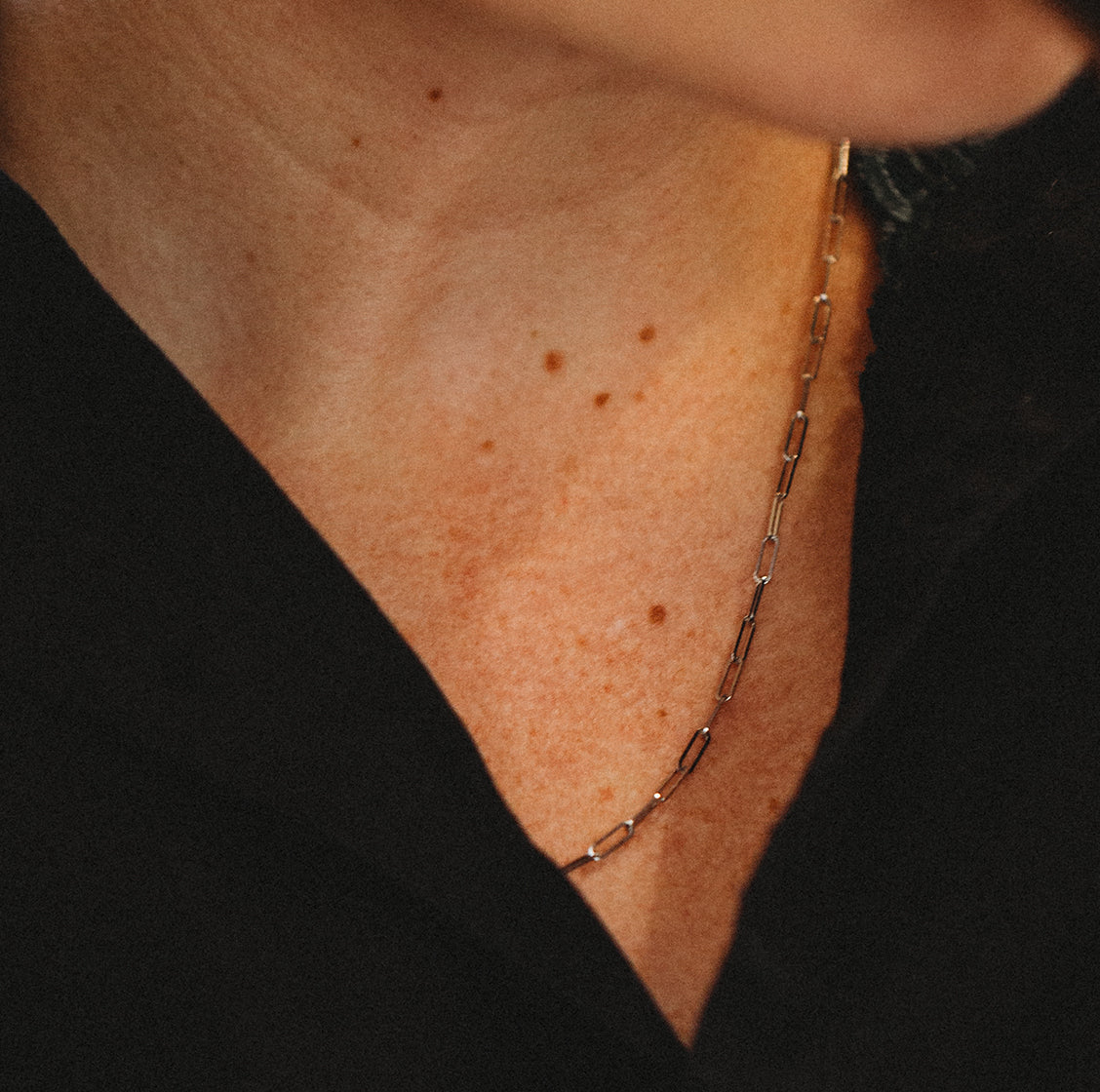 White Gold Paperclip Chain Necklace - 18" - Details